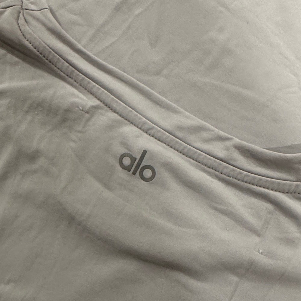 ALO Yoga Men's White Tank Top - Picture 5 of 5